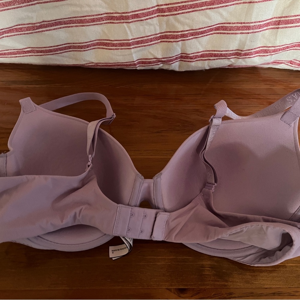 Victoria's Secret Light Purple Underwire T-Shirt Bra - Picture 2 of 7